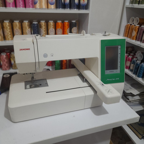 چرخ گلدوزی ژانومه مدل 450 نوار سبز - کارکرده، سرویسشده، قطعات مصرفی نو