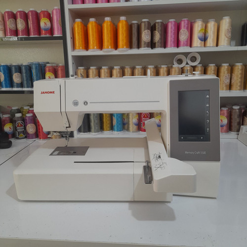 چرخ گلدوزی ژانومه مدل 550 کارکرده | سرویسشده با 1167 ساعت کارکرد واقعی