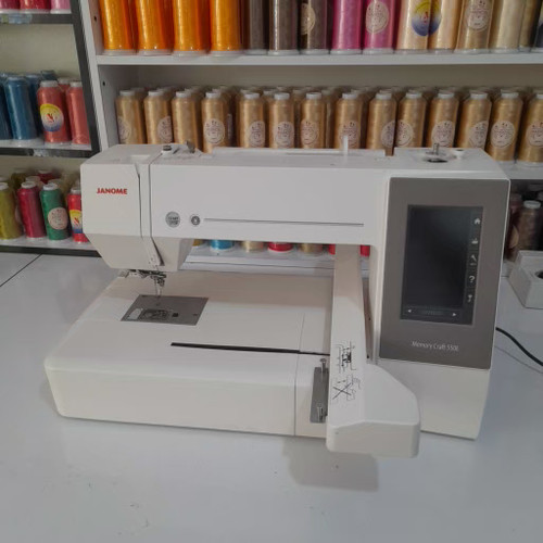 چرخ گلدوزی ژانومه مدل 550 کارکرده | سرویسشده با 1167 ساعت کارکرد واقعی