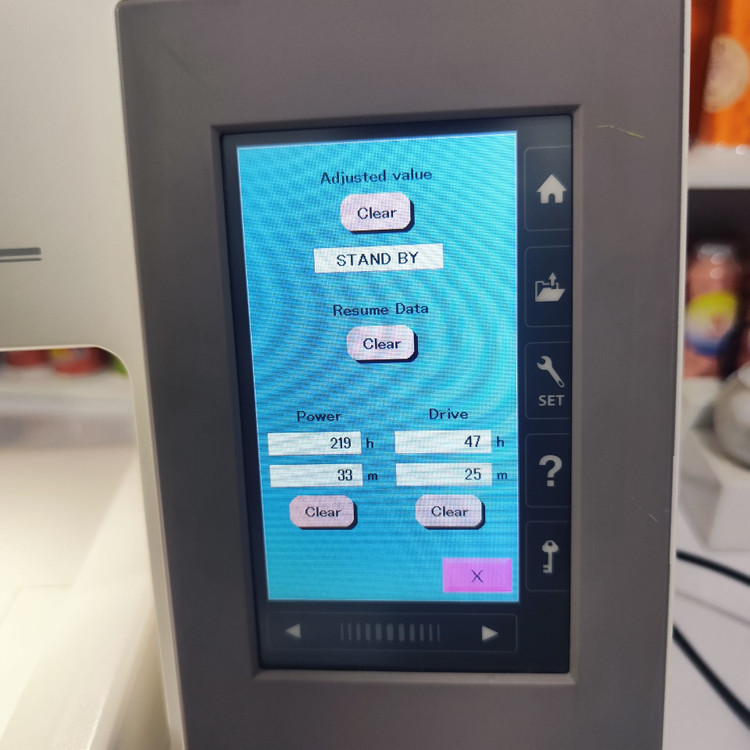 چرخ گلدوزی ژانومه مدل Memory Craft 550E – کارکرده در حد آکبند با ۴۷ ساعت کار