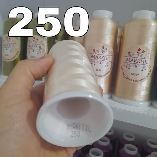 نخ گلدوزی پلی استر مارکفیل کد 250 - رنگ بژ روشن صدفی(5000 یاردی)